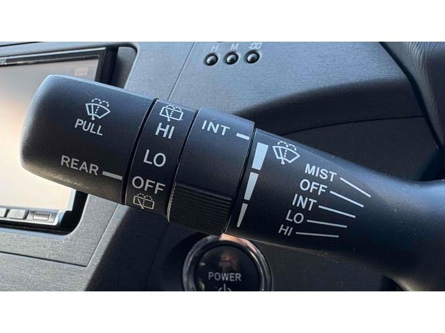 プリウス G サンルーフ/HDDナビ/バックカメラ/バックフォグ/ETC/オートクルーズコントロール/TV/CD/DVD再生/アルミホイール/スマートキー/電動格納ミラー/USB ミュージックプレイヤー接続可(34枚目)