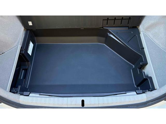 プリウス G サンルーフ/HDDナビ/バックカメラ/バックフォグ/ETC/オートクルーズコントロール/TV/CD/DVD再生/アルミホイール/スマートキー/電動格納ミラー/USB ミュージックプレイヤー接続可(65枚目)