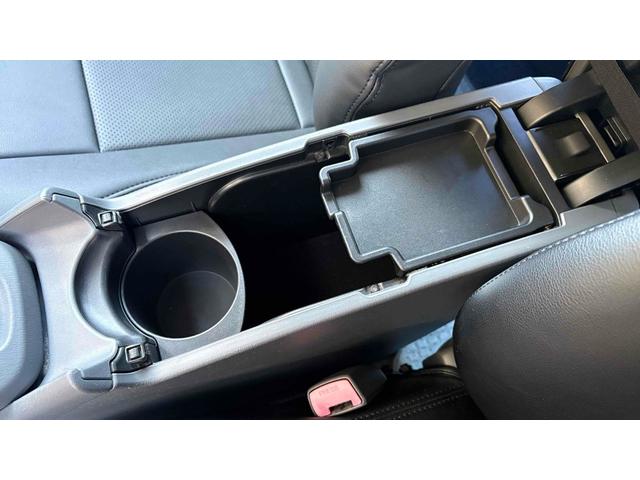 プリウス G サンルーフ/HDDナビ/バックカメラ/バックフォグ/ETC/オートクルーズコントロール/TV/CD/DVD再生/アルミホイール/スマートキー/電動格納ミラー/USB ミュージックプレイヤー接続可(68枚目)