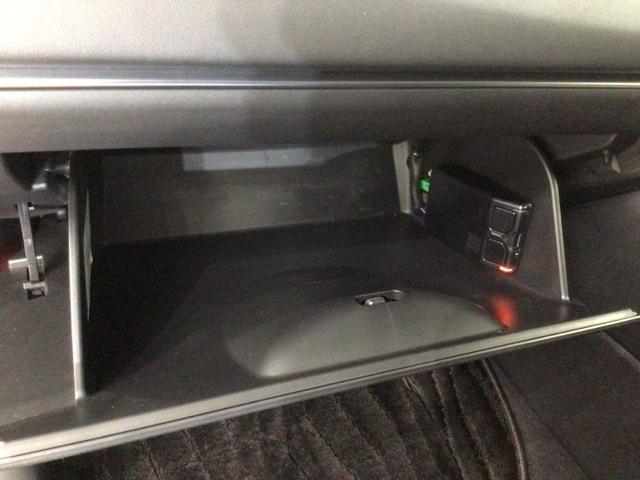 ヴェゼル e:HEVZ HSENSING最長5年保証ワンオ-ナ- 衝突回避支援ブレーキ機能 1オナ スマキ Pトランク フルオートエアコン エアバッグ 両席エアバック Rカメ 記録簿付 パワーウィンドウ LEDランプ ABS(26枚目)