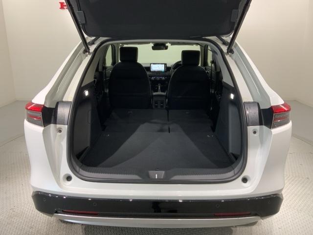 ヴェゼル e:HEVZ H SENSING新車保証 試乗車 ワンオ-ナ- 純正ナビTV Rカメラ BTオ-ディオ ETC LEDライト VSAシ-トヒ-タ- クルコン アルミ スマ-トキ- スペアキ-盗難防止装置 整備記録簿(19枚目)