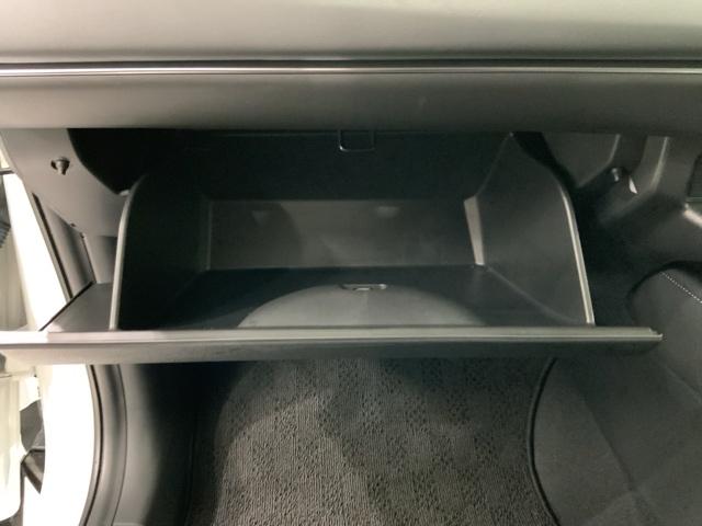 ヴェゼル e:HEVZ H SENSING新車保証 試乗車 ワンオ-ナ- 純正ナビTV Rカメラ BTオ-ディオ ETC LEDライト VSAシ-トヒ-タ- クルコン アルミ スマ-トキ- スペアキ-盗難防止装置 整備記録簿(26枚目)