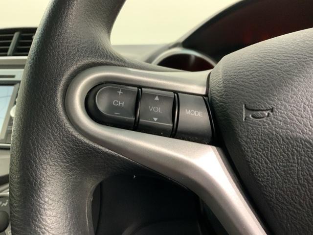 フィット Ｇスマートセレクション　１年保証　ワンオ－ナ－　ナビＶＸＭ－１１８ＶＳ　ＴＶ　Ｒカメラ　音楽機器接続　ＤＶＤ　ＥＴＣ　スマ－トキ－　スペアキ－　盗難防止装置　整備記録簿　Ｗエアバッグ　エアコン　エアバック　Ｗエアーバック（8枚目）