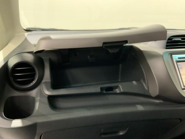 フィット Ｇスマートセレクション　１年保証　ワンオ－ナ－　ナビＶＸＭ－１１８ＶＳ　ＴＶ　Ｒカメラ　音楽機器接続　ＤＶＤ　ＥＴＣ　スマ－トキ－　スペアキ－　盗難防止装置　整備記録簿　Ｗエアバッグ　エアコン　エアバック　Ｗエアーバック（24枚目）