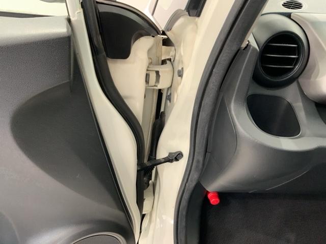 フィット Ｇスマートセレクション　１年保証　ワンオ－ナ－　ナビＶＸＭ－１１８ＶＳ　ＴＶ　Ｒカメラ　音楽機器接続　ＤＶＤ　ＥＴＣ　スマ－トキ－　スペアキ－　盗難防止装置　整備記録簿　Ｗエアバッグ　エアコン　エアバック　Ｗエアーバック（43枚目）