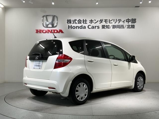 フィット Ｇスマートセレクション　１年保証　ワンオ－ナ－　ナビＶＸＭ－１１８ＶＳ　ＴＶ　Ｒカメラ　音楽機器接続　ＤＶＤ　ＥＴＣ　スマ－トキ－　スペアキ－　盗難防止装置　整備記録簿　Ｗエアバッグ　エアコン　エアバック　Ｗエアーバック（50枚目）