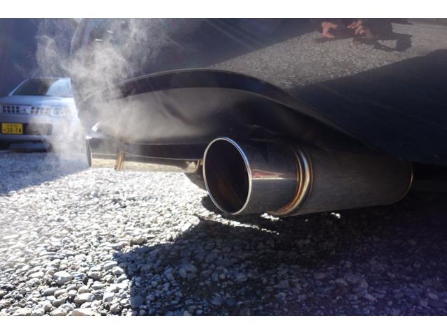 ���X�ł͔[�ԑO�̐����̍ہA�G���W���I�C���E�~�b�V�����I�C���E�u���[�L�I�C���E��p���Ȃǂ̖����ނ͂��ׂĖ������Ō��������Ē����Ă���܂��B