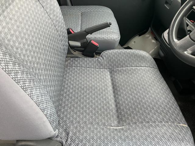 ハイゼットカーゴ スペシャル　ハイルーフ　５速マニュアル　両側スライドドア（17枚目）