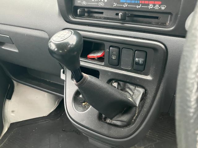 ハイゼットカーゴ スペシャル　ハイルーフ　５速マニュアル　両側スライドドア（19枚目）