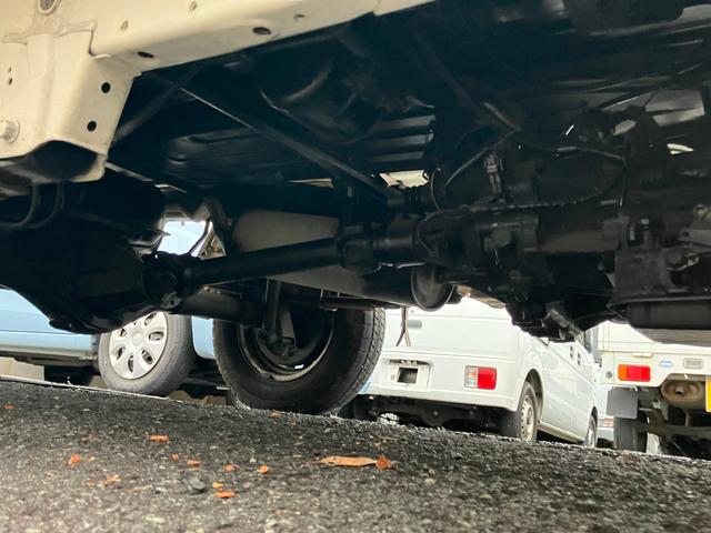 クリッパートラック ＳＤ　パートタイム４ＷＤ　三方開　オートマ　ＣＤ　ＥＴＣ　エアコン／パワステ無し（11枚目）