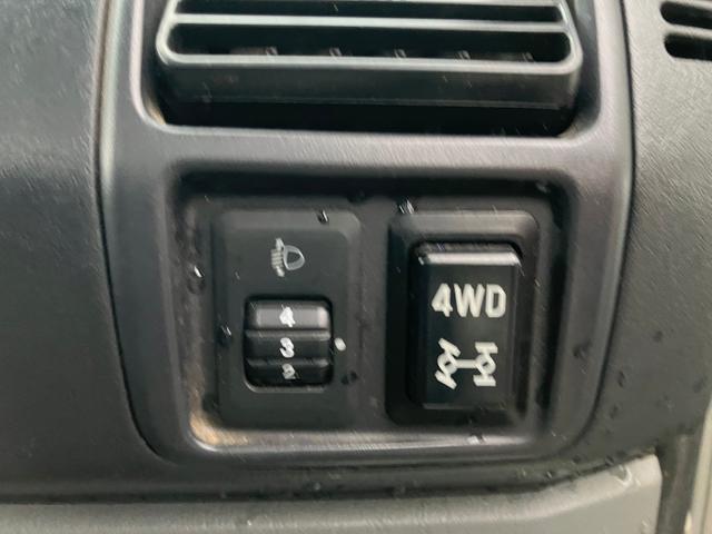 クリッパートラック ＳＤ　パートタイム４ＷＤ　三方開　オートマ　ＣＤ　ＥＴＣ　エアコン／パワステ無し（15枚目）