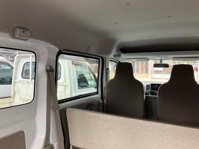 エブリイ ＰＡリミテッド　オートマ　エアコン　パワーステアリング　ドアバイザー　フロアゴムマット　キーレス　箱バン　タイヤ４本新品交換（10枚目）