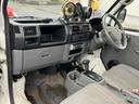 ＳＤ　パートタイム４ＷＤ　三方開　オートマ　ＣＤ　ＥＴＣ　エアコン／パワステ無し（23枚目）