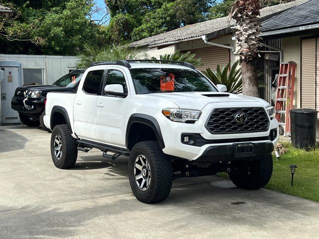 タコマ ダブルキャブ TRDパッケージ 新車並行 4WD 6inBDSリフトアップ YOKOHAMA A/T 4Runner純正ホイール トノカバー フロントグリル KICKERスピーカー ETC カメラ 禁煙車(4枚目)