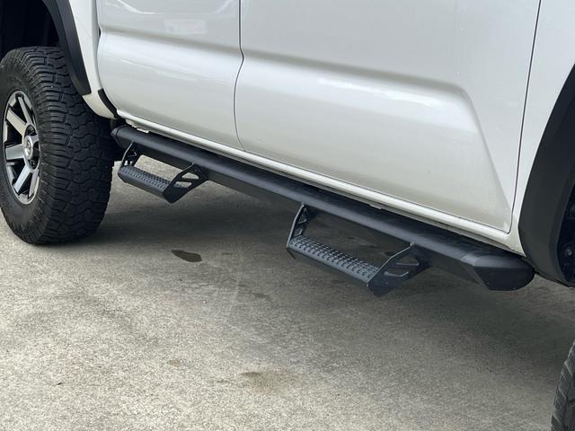 タコマ ダブルキャブ TRDパッケージ 新車並行 4WD 6inBDSリフトアップ YOKOHAMA A/T 4Runner純正ホイール トノカバー フロントグリル KICKERスピーカー ETC カメラ 禁煙車(15枚目)