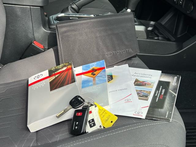 タコマ ダブルキャブ TRDパッケージ 新車並行 4WD 6inBDSリフトアップ YOKOHAMA A/T 4Runner純正ホイール トノカバー フロントグリル KICKERスピーカー ETC カメラ 禁煙車(34枚目)