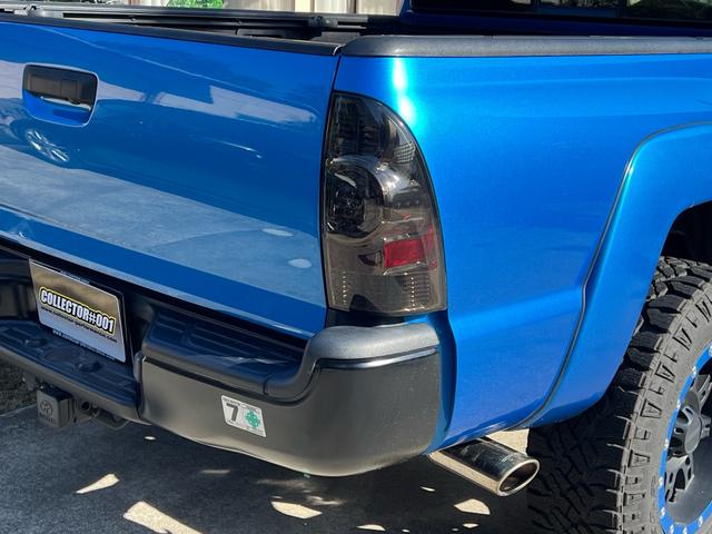 タコマ 　アクセスキャブ　４ＷＤ　ＴＲＤスポーツ　リフトアップ　アッパアーム　ＴＲＤマフラー　ＧＯＯＤＹＥＡＲタイヤ　ＰＲＯＣＯＭＰホイール　ブラックヘッドライト　ナビ　ＥＴＣ　自社輸入　実走行　禁煙車（12枚目）