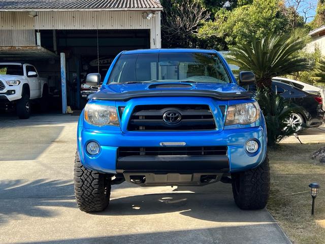 タコマ 　アクセスキャブ　４ＷＤ　ＴＲＤスポーツ　リフトアップ　アッパアーム　ＴＲＤマフラー　ＧＯＯＤＹＥＡＲタイヤ　ＰＲＯＣＯＭＰホイール　ブラックヘッドライト　ナビ　ＥＴＣ　自社輸入　実走行　禁煙車（14枚目）