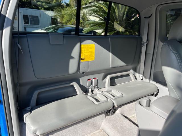 タコマ 　アクセスキャブ　４ＷＤ　ＴＲＤスポーツ　リフトアップ　アッパアーム　ＴＲＤマフラー　ＧＯＯＤＹＥＡＲタイヤ　ＰＲＯＣＯＭＰホイール　ブラックヘッドライト　ナビ　ＥＴＣ　自社輸入　実走行　禁煙車（22枚目）