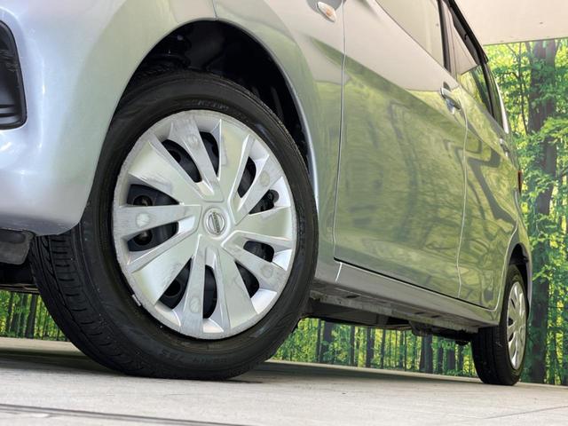 J 衝突軽減ブレーキ 禁煙車 純正ナビ ETC 電動格納ミラー Bluetooth再生 ドラレコ CD 盗難防止システム 衝突安全ボディ プライバシーガラス パワーウィンドウ パワーステアリング(14枚目)