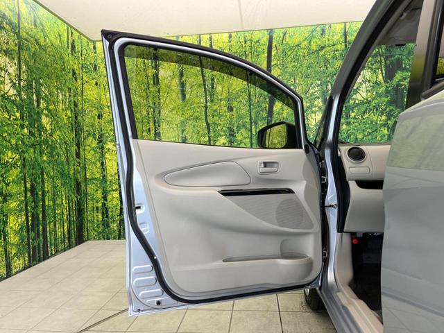 J 衝突軽減ブレーキ 禁煙車 純正ナビ ETC 電動格納ミラー Bluetooth再生 ドラレコ CD 盗難防止システム 衝突安全ボディ プライバシーガラス パワーウィンドウ パワーステアリング(27枚目)