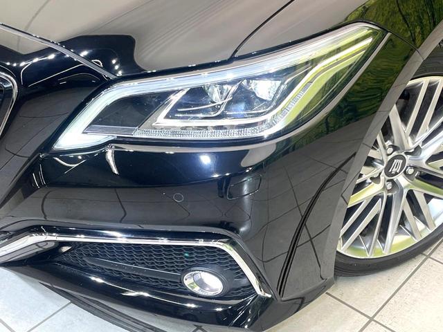 クラウン ＲＳ　禁煙車　メーカナビ　セーフティセンス　レーダークルーズコントロール　バックモニター　ＥＴＣ　Ｂｌｕｅｔｏｏｔｈ　シートヒーター　ＬＥＤヘッドライト　ＬＥＤフォグライト　パワーシート　スマートキー（13枚目）