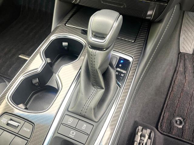 クラウン ＲＳ　禁煙車　メーカナビ　セーフティセンス　レーダークルーズコントロール　バックモニター　ＥＴＣ　Ｂｌｕｅｔｏｏｔｈ　シートヒーター　ＬＥＤヘッドライト　ＬＥＤフォグライト　パワーシート　スマートキー（24枚目）