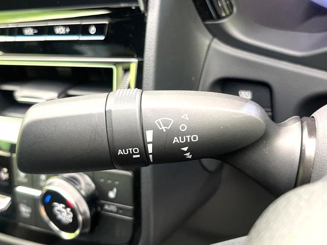 クラウン ＲＳ　禁煙車　メーカナビ　セーフティセンス　レーダークルーズコントロール　バックモニター　ＥＴＣ　Ｂｌｕｅｔｏｏｔｈ　シートヒーター　ＬＥＤヘッドライト　ＬＥＤフォグライト　パワーシート　スマートキー（27枚目）