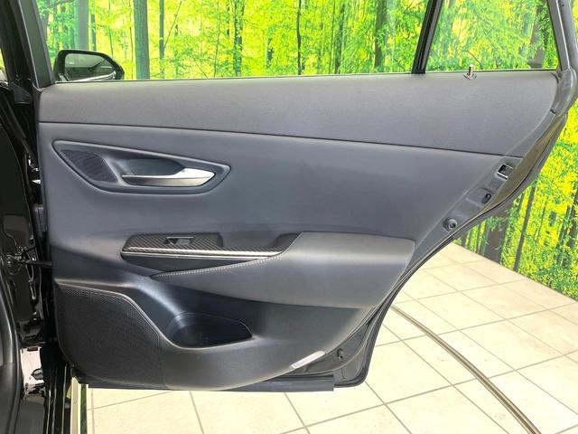 クラウン ＲＳ　禁煙車　メーカナビ　セーフティセンス　レーダークルーズコントロール　バックモニター　ＥＴＣ　Ｂｌｕｅｔｏｏｔｈ　シートヒーター　ＬＥＤヘッドライト　ＬＥＤフォグライト　パワーシート　スマートキー（33枚目）