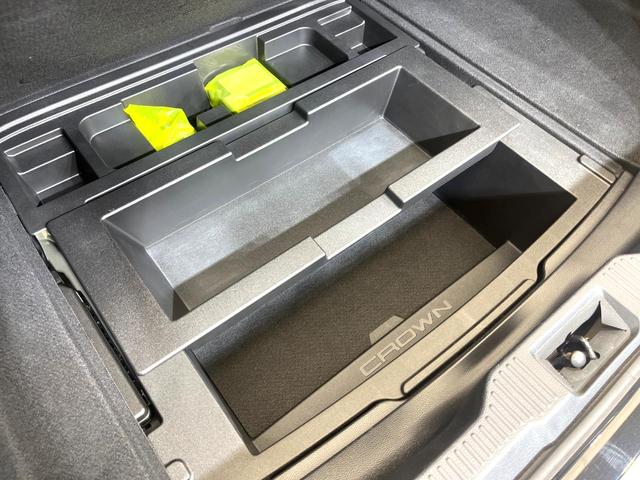 クラウン ＲＳ　禁煙車　メーカナビ　セーフティセンス　レーダークルーズコントロール　バックモニター　ＥＴＣ　Ｂｌｕｅｔｏｏｔｈ　シートヒーター　ＬＥＤヘッドライト　ＬＥＤフォグライト　パワーシート　スマートキー（40枚目）