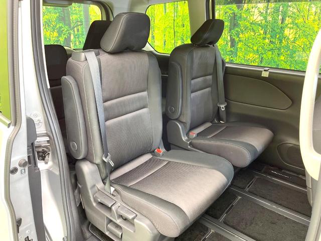 セレナ ｅ－パワー　ハイウェイスターＶ　禁煙車　純正９型ナビ　アラウンドビューモニター　エマブレ　プロパイロット　デジタルミラー　両側パワスラ　シートヒーター　ステアリングヒーター　ドラレコ　ＥＴＣ　リアオートエアコン　オートライト（9枚目）