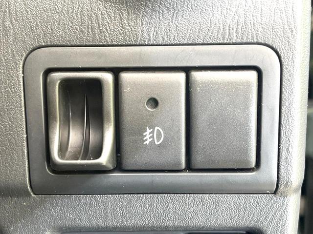 ジムニー ランドベンチャー 禁煙車 SDナビ ETC パートタイム4WD シートヒーター 電動格納ミラー フォグライト 合皮シート プライバシーガラス 純正16インチAW リモコンキー(27枚目)