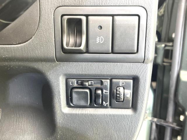 ジムニー ランドベンチャー 禁煙車 SDナビ ETC パートタイム4WD シートヒーター 電動格納ミラー フォグライト 合皮シート プライバシーガラス 純正16インチAW リモコンキー(28枚目)
