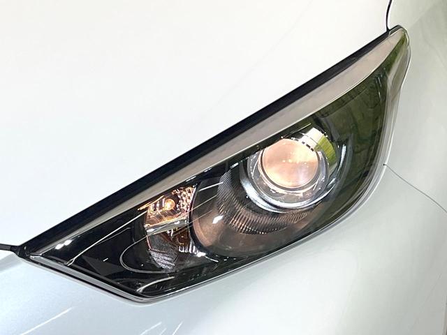 ヤリス Ｘ　禁煙車　純正ディスプレイオーディオ　バックモニター　セーフティセンス　ハイビームアシスト　ＥＴＣ　スマートキー　オートライト　シートリフター　電動格納ミラー　ヘッドライトレベライザー（12枚目）