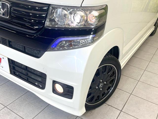 Ｎ－ＢＯＸカスタム ２トーンカラースタイル　Ｇ・ターボＡパッケージ　禁煙車　純正ディスプレイオーディオ　シティブレーキ　バックモニター　ブラックルーフ　両側パワスラ　クルコン　スマートキー　パドルシフト　オートエアコン　ＨＩＤヘッド　オートライト　シートリフター（12枚目）