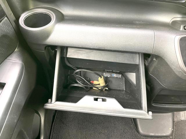 Ｎ－ＢＯＸカスタム ２トーンカラースタイル　Ｇ・ターボＡパッケージ　禁煙車　純正ディスプレイオーディオ　シティブレーキ　バックモニター　ブラックルーフ　両側パワスラ　クルコン　スマートキー　パドルシフト　オートエアコン　ＨＩＤヘッド　オートライト　シートリフター（36枚目）