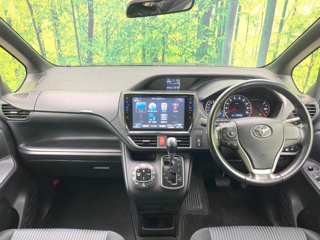 ヴォクシー ＺＳ　禁煙車　ＢＩＧＸ１０型ナビ　フリップダウンモニター　両側パワスラ　バックモニター　リアオートエアコン　オートエアコン　ＥＴＣ　スマートキー　オートライト　ＬＥＤヘッド　サンシェード　シートリフター（2枚目）