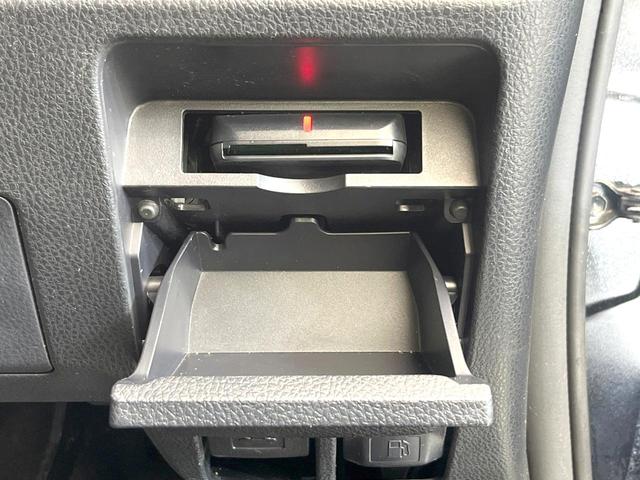 ヴォクシー ＺＳ　禁煙車　ＢＩＧＸ１０型ナビ　フリップダウンモニター　両側パワスラ　バックモニター　リアオートエアコン　オートエアコン　ＥＴＣ　スマートキー　オートライト　ＬＥＤヘッド　サンシェード　シートリフター（26枚目）