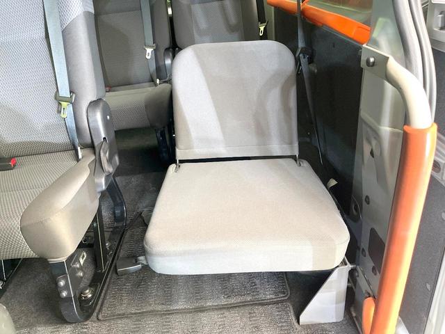 NV350キャラバンワゴン DX 禁煙車 純正オーディオ 電動サイドステップ リモコンキー ヘッドライトレベライザー 10人乗り リアクーラー リアヒーター(28枚目)