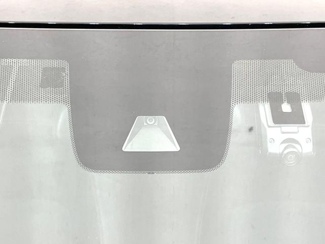 Ｎ－ＯＮＥ ＲＳ　禁煙車　純正ナビ　バックモニター　無限エアロ　ホンダセンシング　レーダークルーズ　ＭＴ車　ツートンカラー　ＲＡＹＳアルミ　ダウンサス　ＥＴＣ　ドラレコ　シートヒーター　オートエアコン　スマートキー（5枚目）