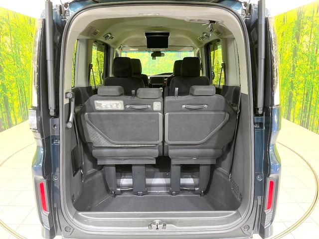 ステップワゴンスパーダ スパーダハイブリッド　Ｇ　ホンダセンシング　禁煙車　純正９型ナビ　バックカメラ　フリップダウン　両側電動スライドドア　アダプティブクルーズ　コーナーセンサー　オートエアコン　ＬＥＤヘッドライト　ＬＥＤフォグライト　スマートキー（11枚目）