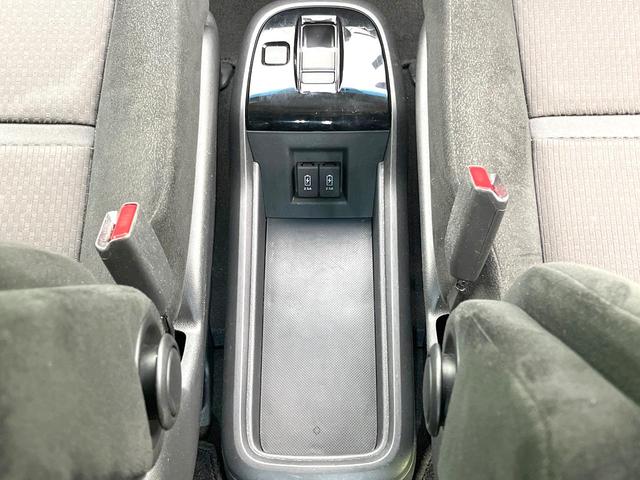 ステップワゴンスパーダ スパーダハイブリッド　Ｇ　ホンダセンシング　禁煙車　純正９型ナビ　バックカメラ　フリップダウン　両側電動スライドドア　アダプティブクルーズ　コーナーセンサー　オートエアコン　ＬＥＤヘッドライト　ＬＥＤフォグライト　スマートキー（49枚目）