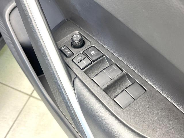 カローラクロス ハイブリッド Z バックカメラ 衝突被害軽減システム レーダークルーズ 禁煙車 ハーフレザーシート パワーシート コーナーセンサー スマートキー LEDヘッド ビルトインETC オートハイビーム オートライト(47枚目)