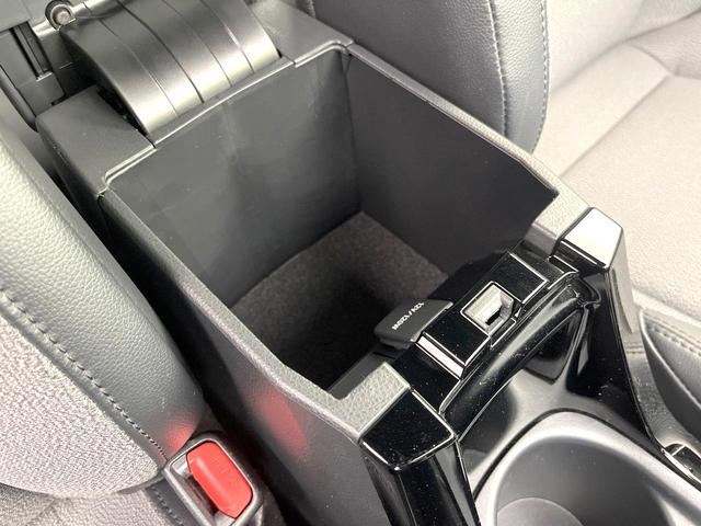 カローラクロス ハイブリッド Z バックカメラ 衝突被害軽減システム レーダークルーズ 禁煙車 ハーフレザーシート パワーシート コーナーセンサー スマートキー LEDヘッド ビルトインETC オートハイビーム オートライト(51枚目)