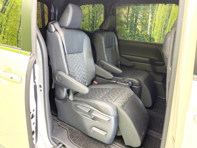 ヴォクシー ハイブリッドＳ－Ｚ　禁煙車　純正１０．５型ナビ　全方位モニター　モデリスタエアロ　後席モニター　快適利便ＰＫＧ　トヨタチームメイト　プロジェクターＬＥＤヘッド　デジタルミラー　ヘッドアップディスプレイ　パワーバックドア（9枚目）