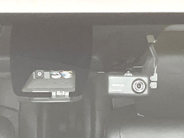 ヴォクシー ＺＳ　煌　純正１０型ナビ　両側電動スライドドア　セーフティセンス　バックカメラ　クルーズコントロール　ＥＴＣ　ドラレコ　スマートキー　デュアルオートエアコン　オートライト　ＬＥＤヘッドライト　フォグライト（6枚目）