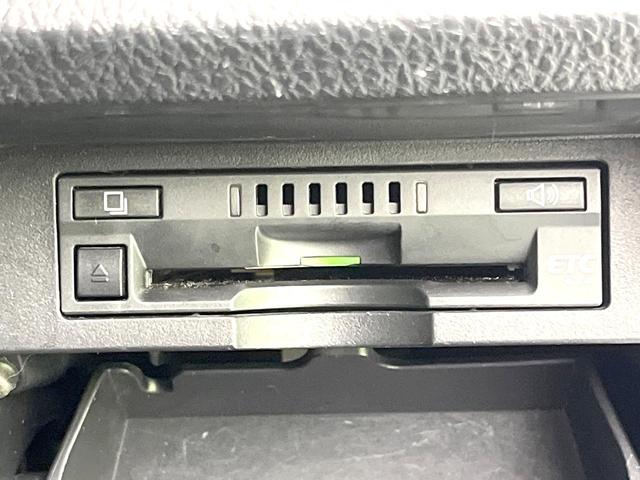 ヴォクシー ＺＳ　煌　純正１０型ナビ　両側電動スライドドア　セーフティセンス　バックカメラ　クルーズコントロール　ＥＴＣ　ドラレコ　スマートキー　デュアルオートエアコン　オートライト　ＬＥＤヘッドライト　フォグライト（7枚目）