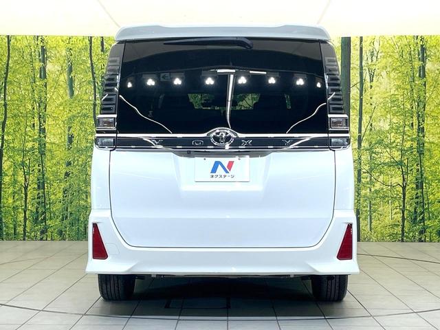ヴォクシー ＺＳ　煌　純正１０型ナビ　両側電動スライドドア　セーフティセンス　バックカメラ　クルーズコントロール　ＥＴＣ　ドラレコ　スマートキー　デュアルオートエアコン　オートライト　ＬＥＤヘッドライト　フォグライト（16枚目）