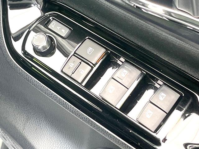 ヴォクシー ＺＳ　煌　純正１０型ナビ　両側電動スライドドア　セーフティセンス　バックカメラ　クルーズコントロール　ＥＴＣ　ドラレコ　スマートキー　デュアルオートエアコン　オートライト　ＬＥＤヘッドライト　フォグライト（57枚目）