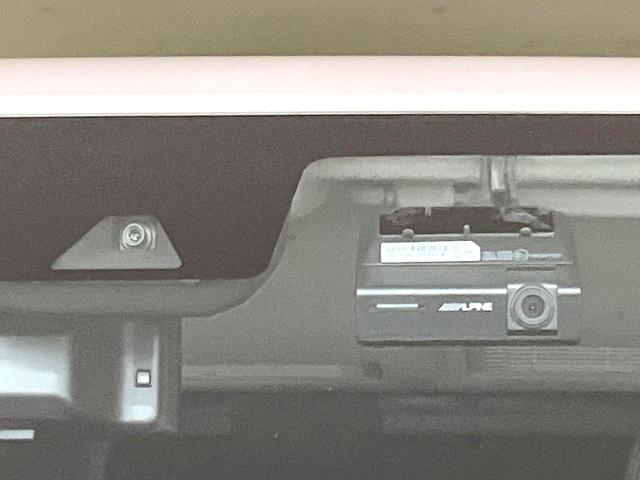 キャラバン ロンググランドプレミアムＧＸ　禁煙車　ベッドキッド　ＢＩＧ－Ｘ１１型ナビ　アラウンドビューモニター　デジタルミラー　エマージェンシーブレーキ　電動スライドドア　スマートキー　ＥＴＣ　オートエアコン　オートライト　ＬＥＤヘッドライト（6枚目）